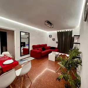 Apartamento Amplio Familiar Con Parking Privado En Pleno Centro De, Córdoba